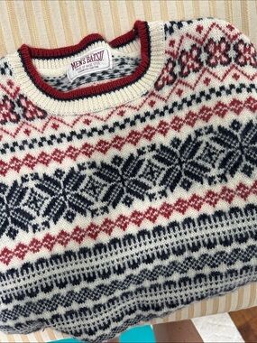 Men's Batsu Japanese Fair Isle Wool Sweater with Red & Navy Pattern
